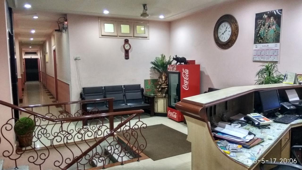 Hotel Varsa Dibrugarh Zewnętrze zdjęcie